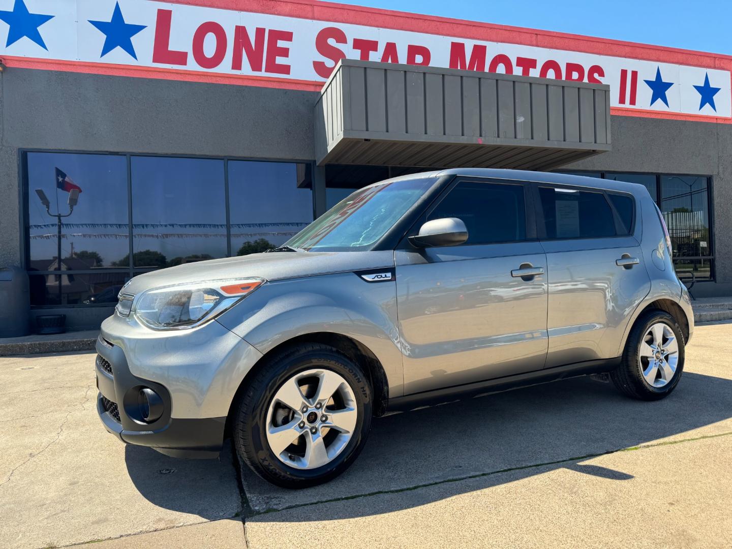 2017 GRAY KIA SOUL BASE (KNDJN2A27H7) , located at 5900 E. Lancaster Ave., Fort Worth, TX, 76112, (817) 457-5456, 0.000000, 0.000000 - This is a 2017 KIA SOUL BASE 4 DOOR WAGON 4 DR SEDAN that is in excellent condition. The interior is clean with no rips or tears or stains. All power windows, door locks and seats. Ice cold AC for those hot Texas summer days. It is equipped with a CD player, AM/FM radio, AUX port, Bluetooth connecti - Photo#0